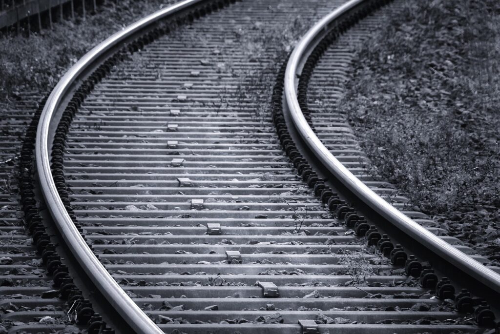 一人旅で楽しむ鉄道の魅力とは？一周するおすすめルートは？