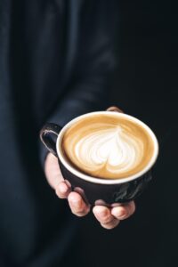 温泉旅館での一人旅にかかる費用はどれくらい？