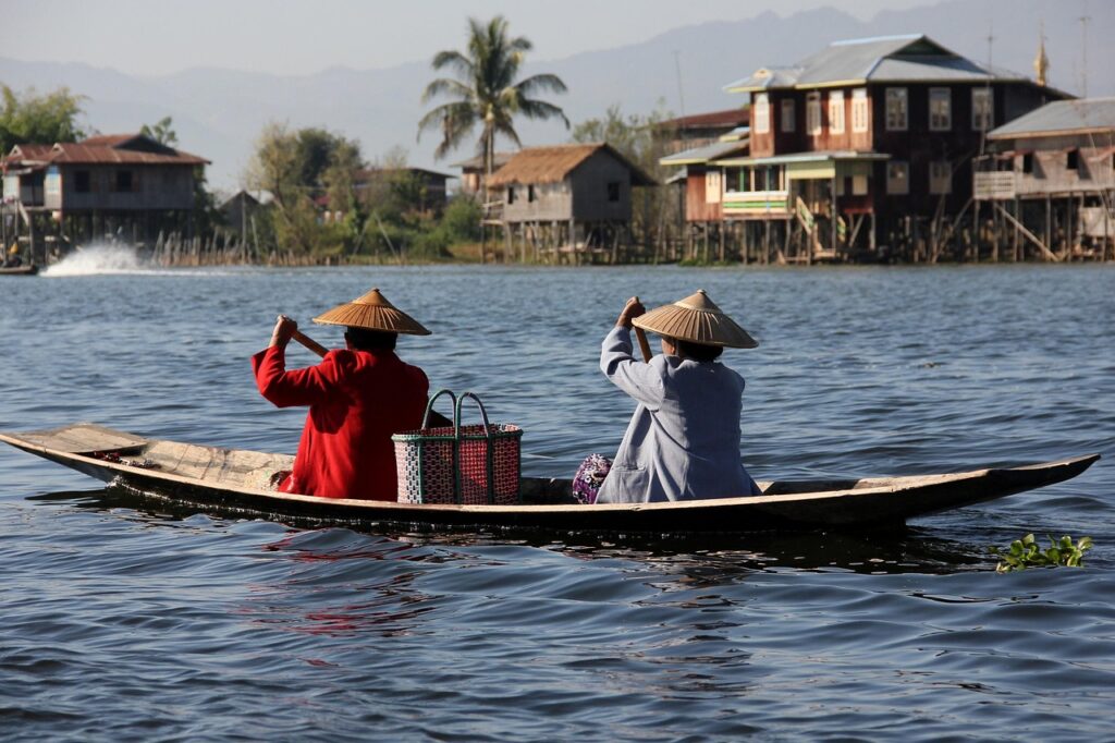 男性の一人旅で沖縄の離島へ行くための移動方法は？
